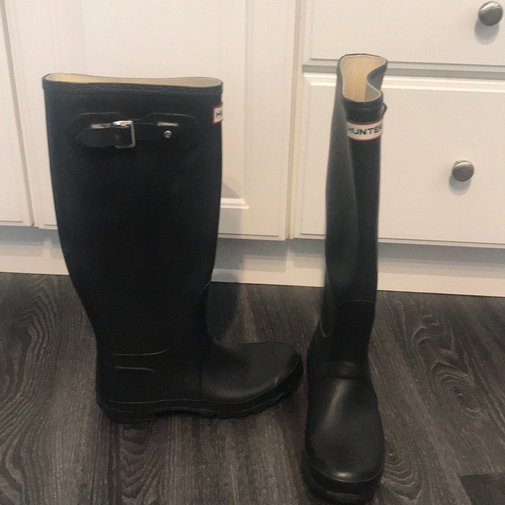 Tall hunter boots